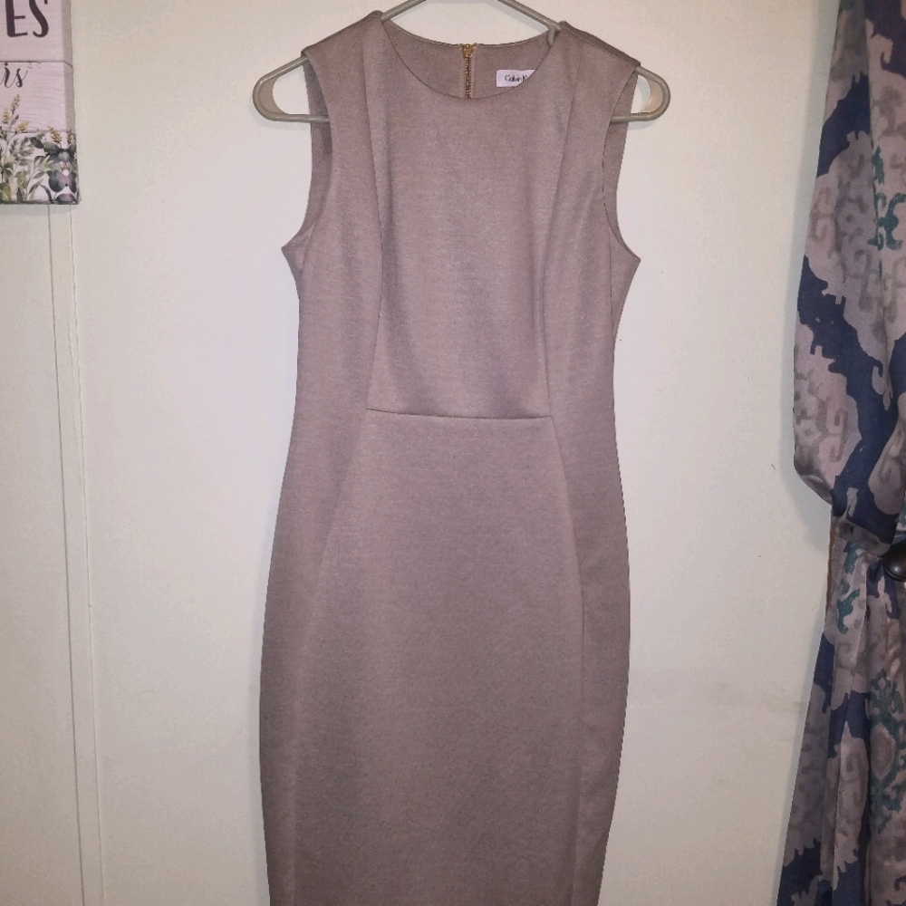 Sleeveless Calvin Klein Knee Lenght Dress